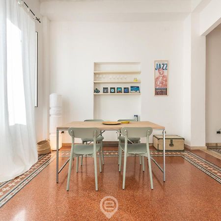 Mirabel Apartment - Wonderful Flat In City Center Cagliari Eksteriør billede
