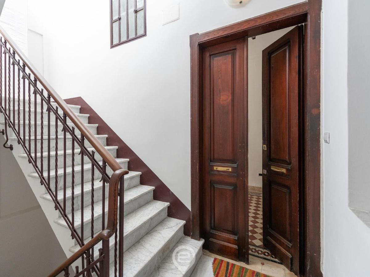 Mirabel Apartment - Wonderful Flat In City Center Cagliari Eksteriør billede