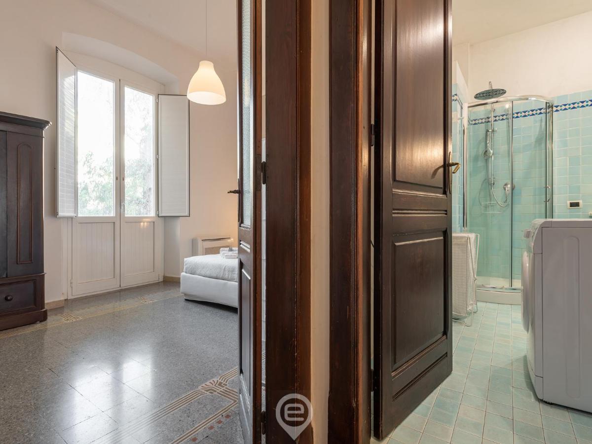 Mirabel Apartment - Wonderful Flat In City Center Cagliari Eksteriør billede