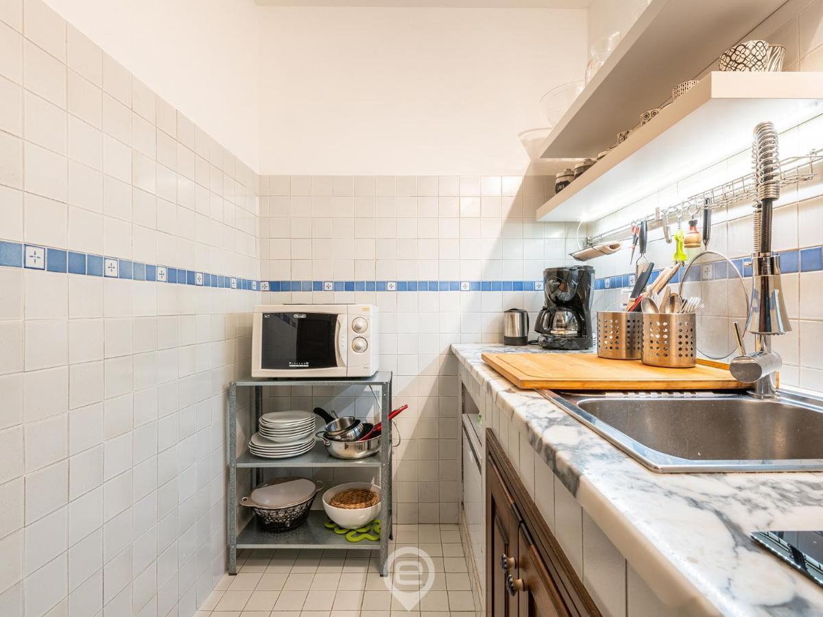 Mirabel Apartment - Wonderful Flat In City Center Cagliari Eksteriør billede