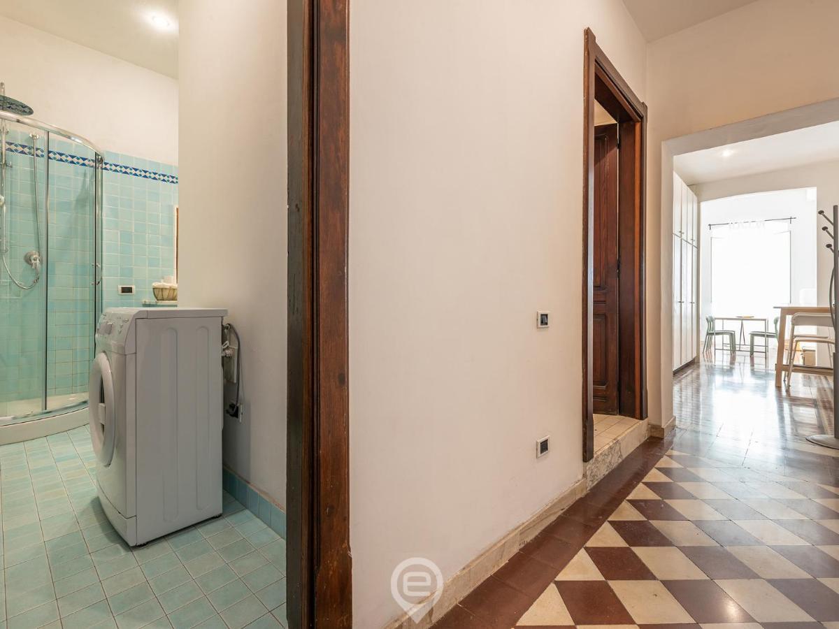Mirabel Apartment - Wonderful Flat In City Center Cagliari Eksteriør billede