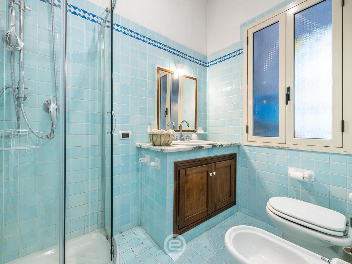 Mirabel Apartment - Wonderful Flat In City Center Cagliari Eksteriør billede