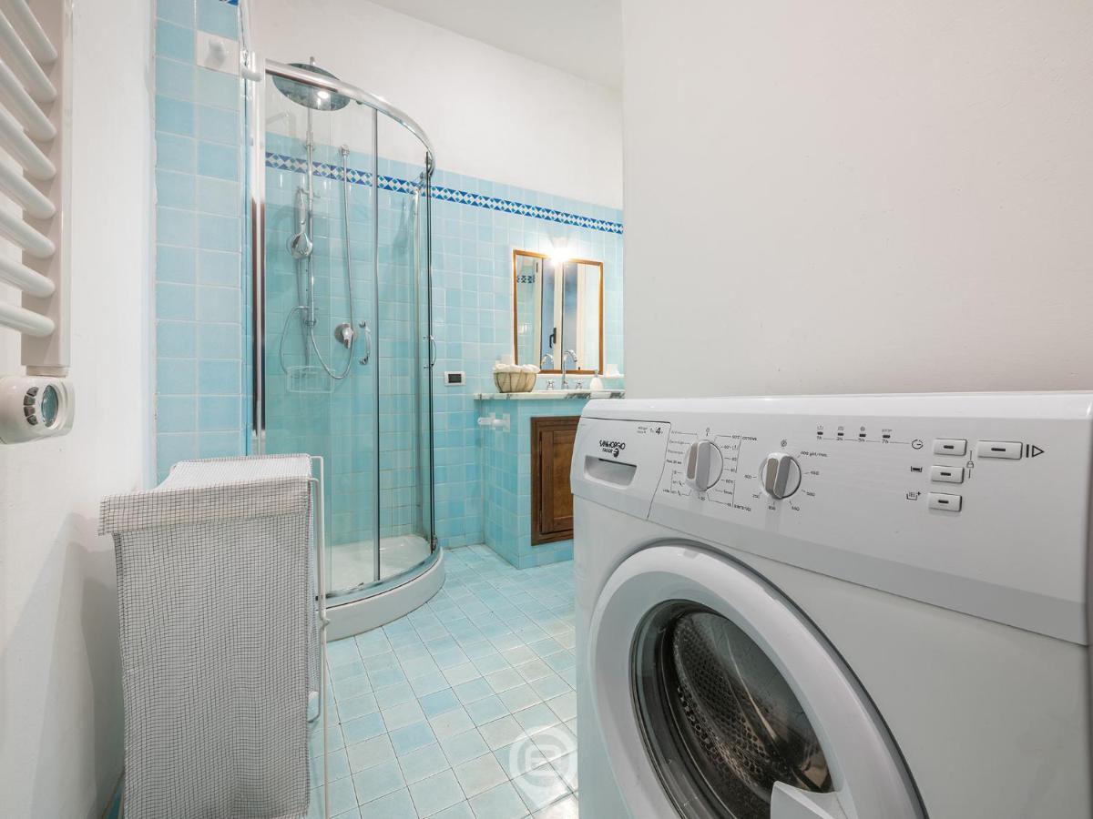 Mirabel Apartment - Wonderful Flat In City Center Cagliari Eksteriør billede