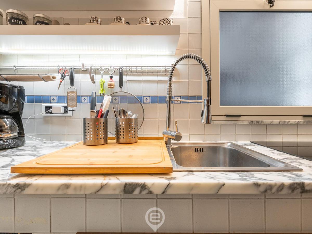 Mirabel Apartment - Wonderful Flat In City Center Cagliari Eksteriør billede