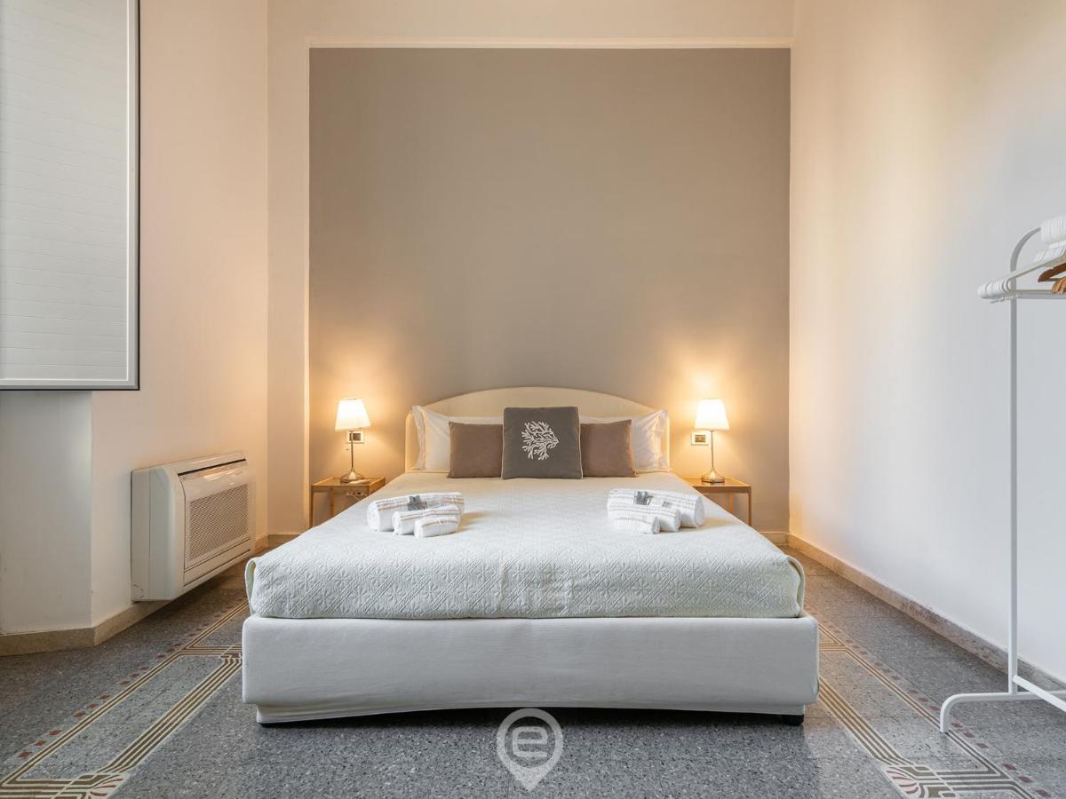 Mirabel Apartment - Wonderful Flat In City Center Cagliari Eksteriør billede