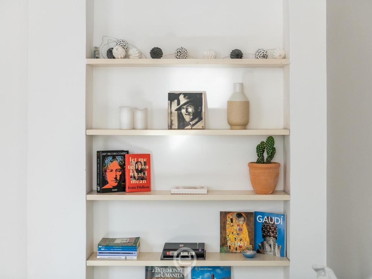 Mirabel Apartment - Wonderful Flat In City Center Cagliari Eksteriør billede